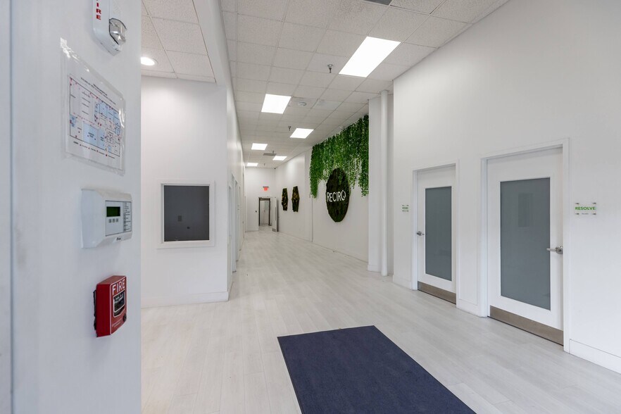More Photos Of 601 W 20th St, Hialeah Warehouse For Sale