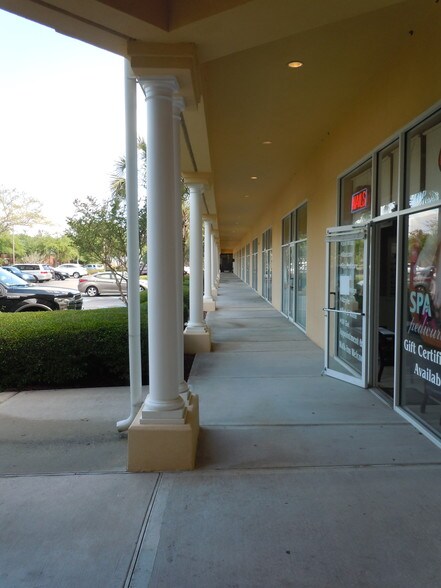 More Photos Of 70 Pennington Dr, Bluffton Unknown For Lease