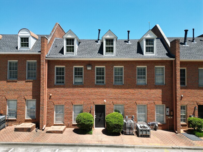 More Photos Of 4 Lenox Pointe NE, Atlanta Office For Sale