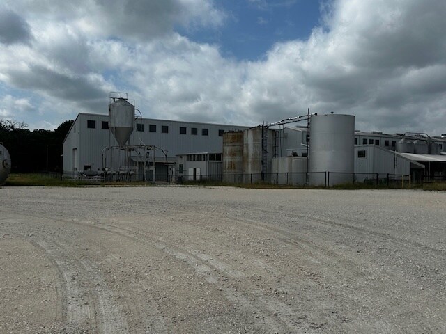 More Photos Of 5650 Matlock Rd, Granbury Industrial For Sale