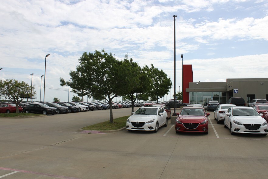 More Photos Of 39490 Lyndon B Johnson Fwy, Dallas Auto Dealership For Lease