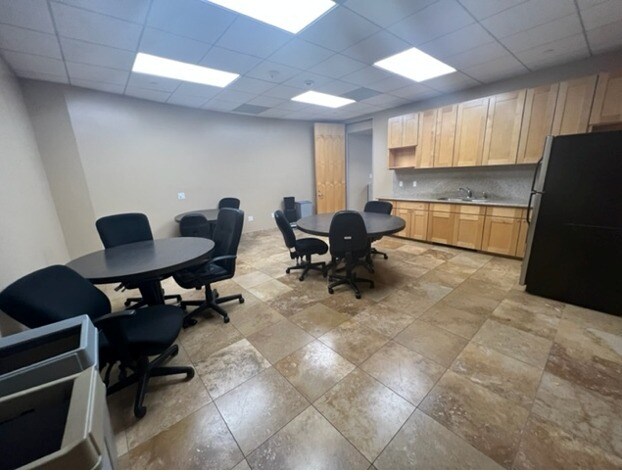 More Photos Of 600 N Brand Blvd, Glendale Medical For Lease
