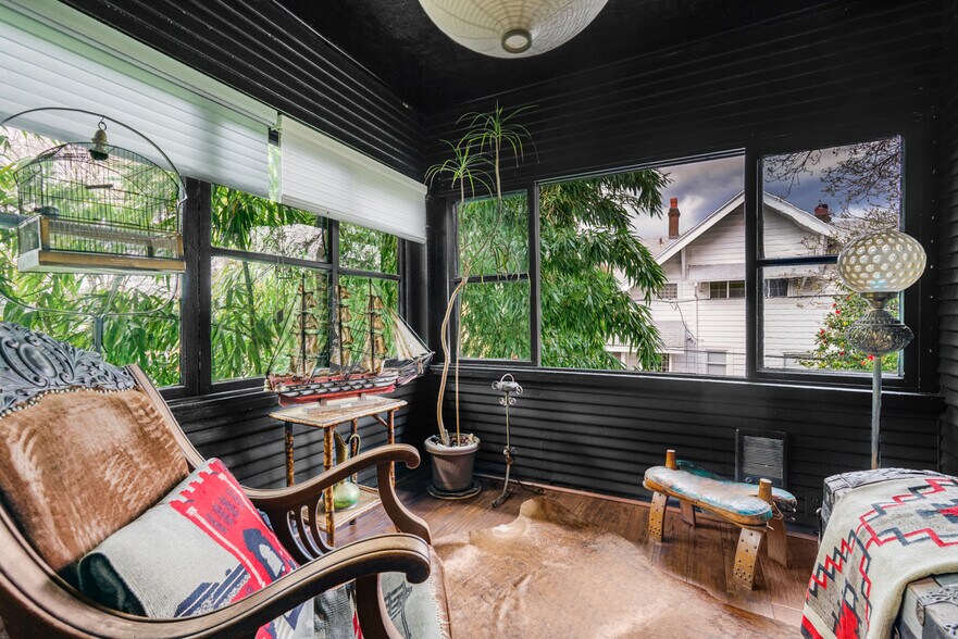 More Photos Of 3123 Ne Broadway St, Portland Storefront Retail Residential For Sale