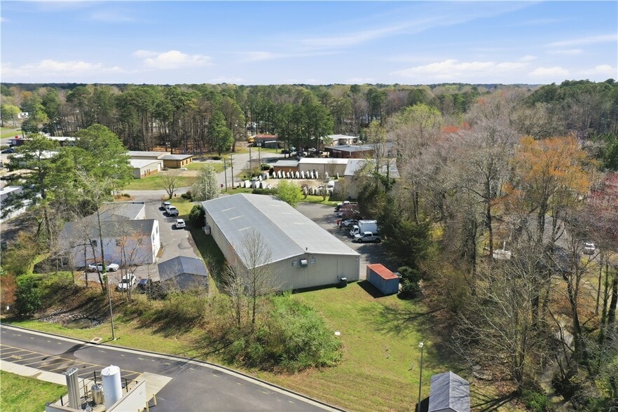 More Photos Of 106 Industry Dr, Yorktown Showroom For Sale