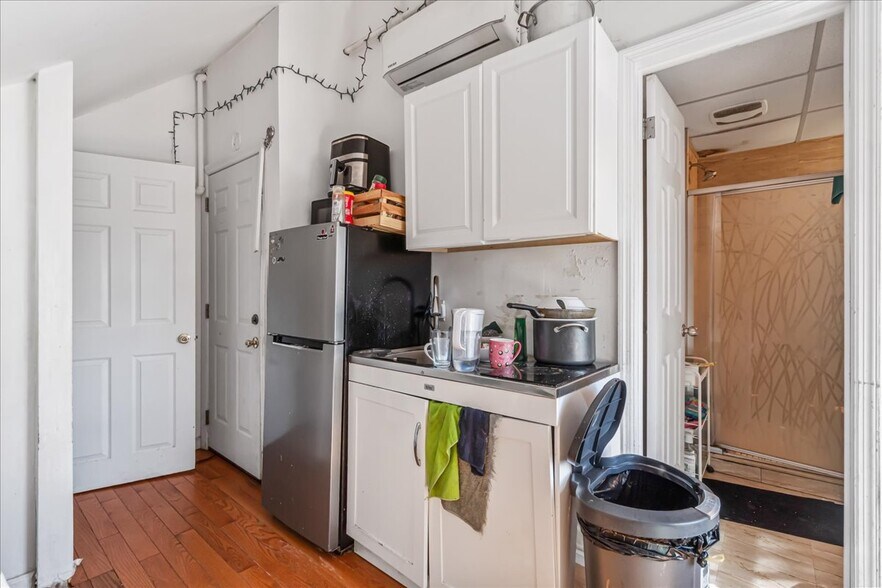 More Photos Of 4 Main St, Kings Park Storefront Retail Residential For Sale