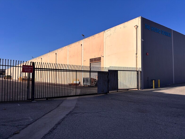 More Photos Of 4411 Rowland Ave, El Monte Distribution For Lease