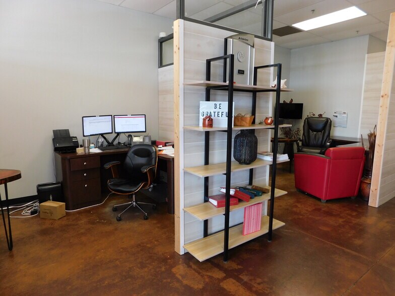 More Photos Of 9360 90th Ave, Sebastian General Retail For Lease