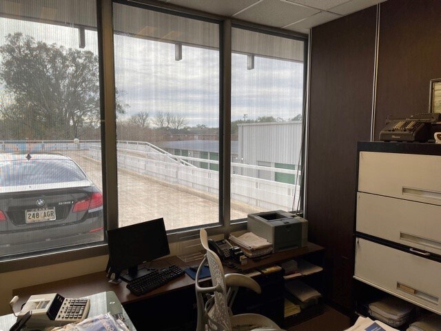 More Photos Of 6554 Florida Blvd, Baton Rouge Office For Lease