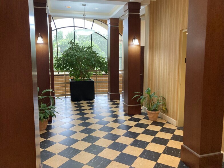 More Photos Of 1500 Mahan Dr, Tallahassee Office For Lease