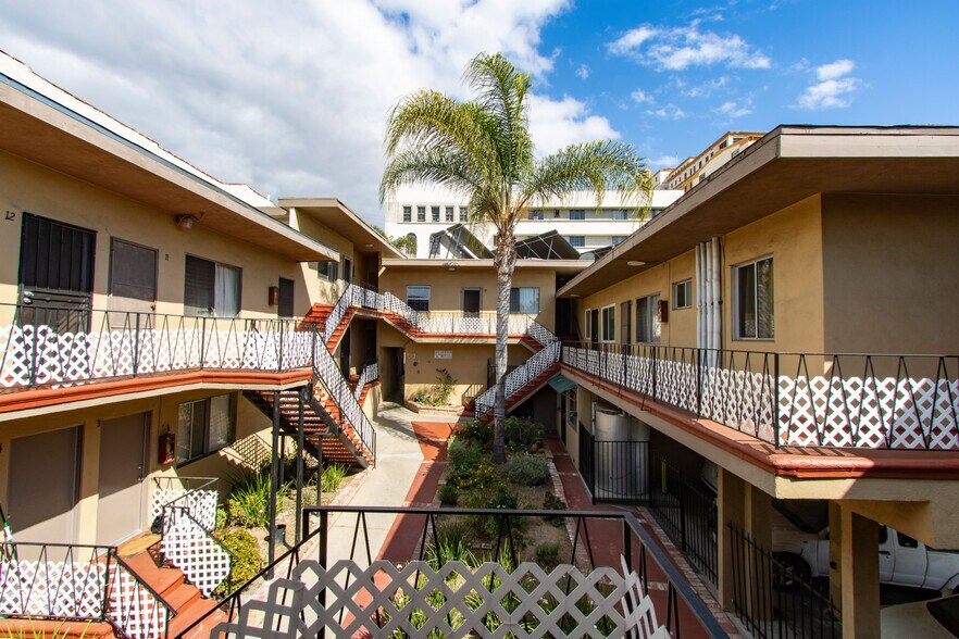 More Photos Of 627 Coronado Ter, Los Angeles Apartments For Sale