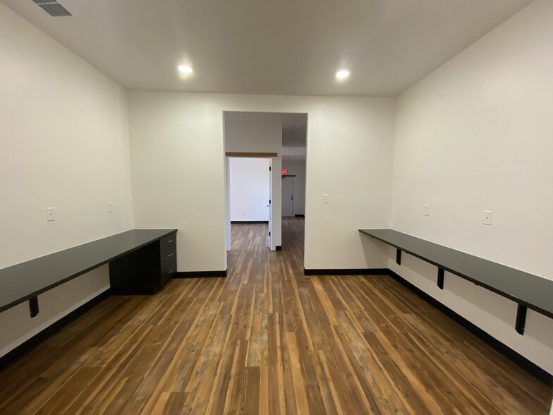 More Photos Of 11702 Frankford Ave, Lubbock Medical For Sale