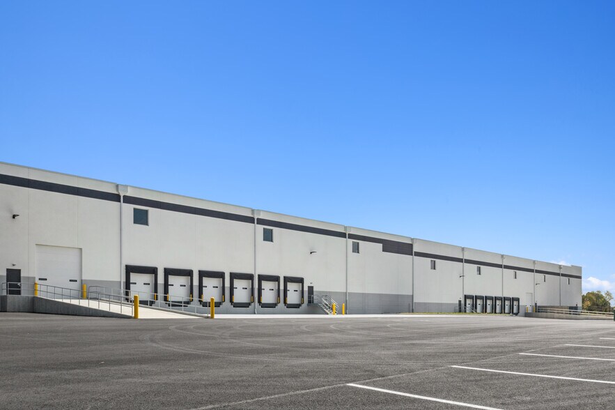 More Photos Of 4800 Chichester Ave, Upper Chichester Township Warehouse For Lease