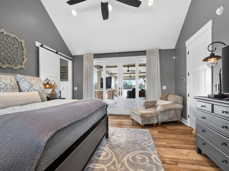 More Photos Of 15306 Covington Rd, Fort Wayne Flex For Sale