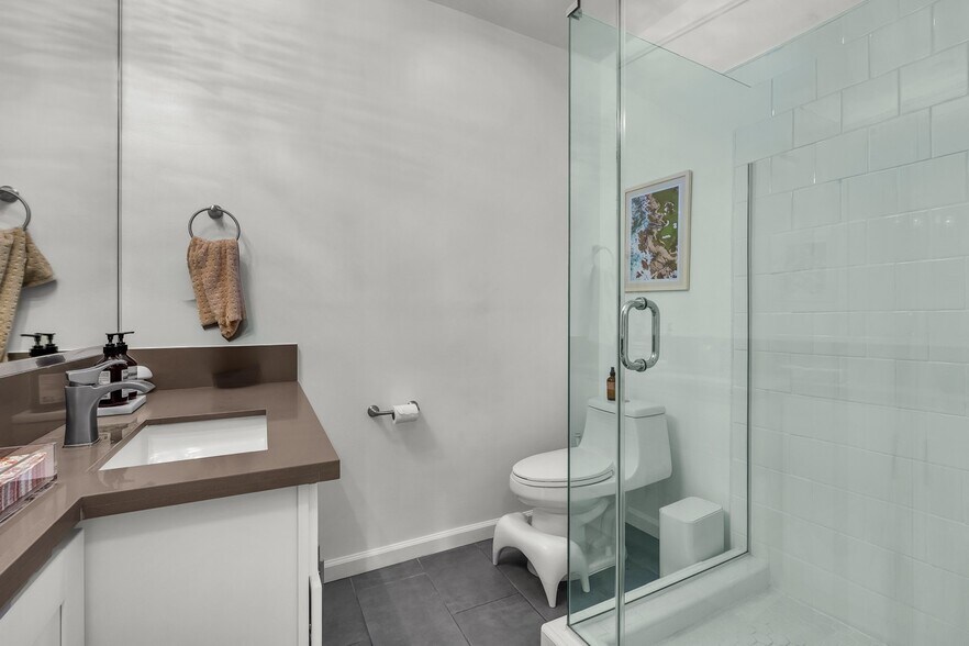 More Photos Of 1630 Hilts Ave, Los Angeles Apartments For Sale