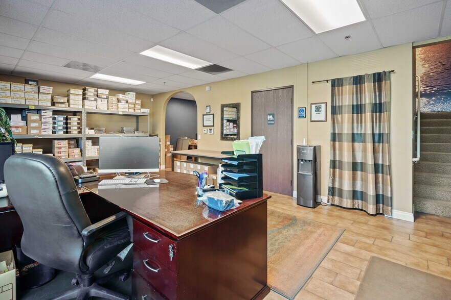 More Photos Of 28534-28536 Constellation Rd, Valencia Warehouse For Sale