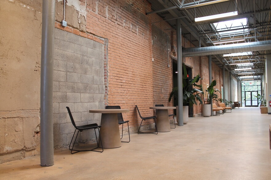 More Photos Of 4320 Main St, Dallas Loft Creative Space For Sale