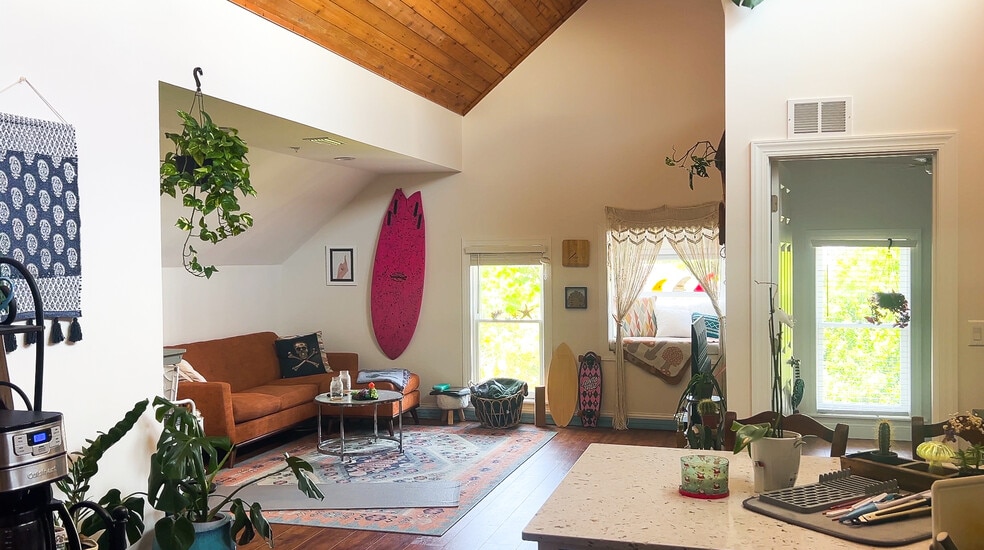 More Photos Of 11 Aviles St, Saint Augustine Storefront Retail Residential For Sale