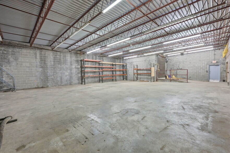 More Photos Of 476 Moreno Street St, Gainesville Distribution For Lease