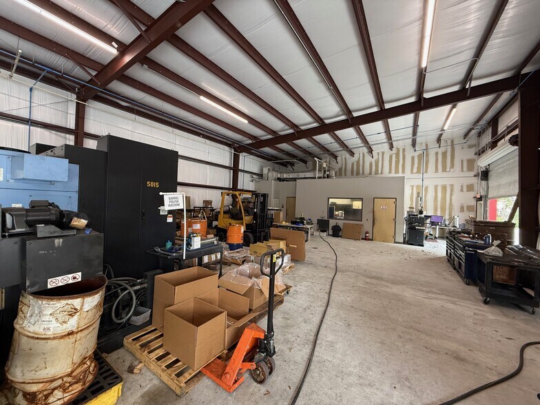 More Photos Of 658 Eyster Blvd, Rockledge Manufacturing For Sale