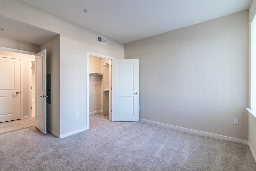 More Photos Of 1271 Lawrence Station Rd, Sunnyvale Apartments For Lease