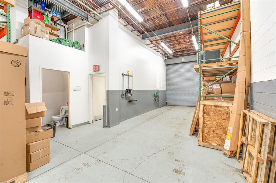 More Photos Of 37-14 13th St, Long Island City Warehouse For Sale