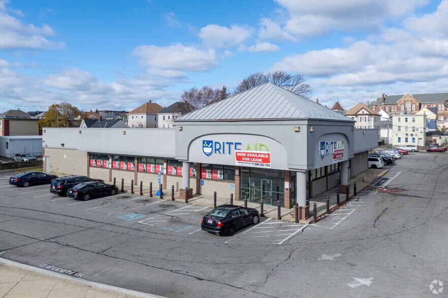 More Photos Of 1207 Acushnet Ave, New Bedford Drugstore For Lease