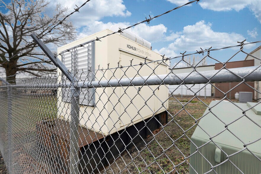 More Photos Of 1655 E 12th St, Mishawaka Manufacturing For Sale