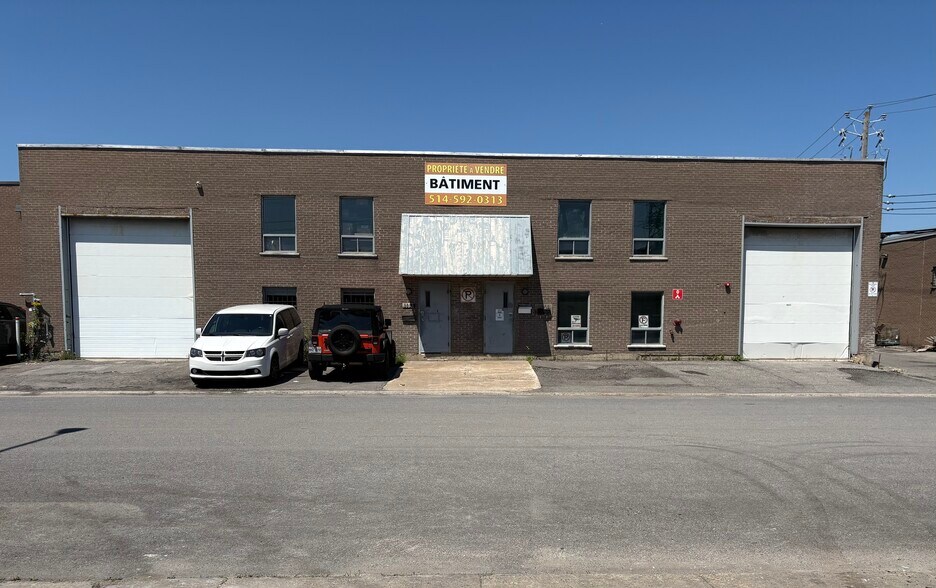 Primary Photo Of 6815-6819 Pl Pascal-Gagnon, Montréal Warehouse For Sale