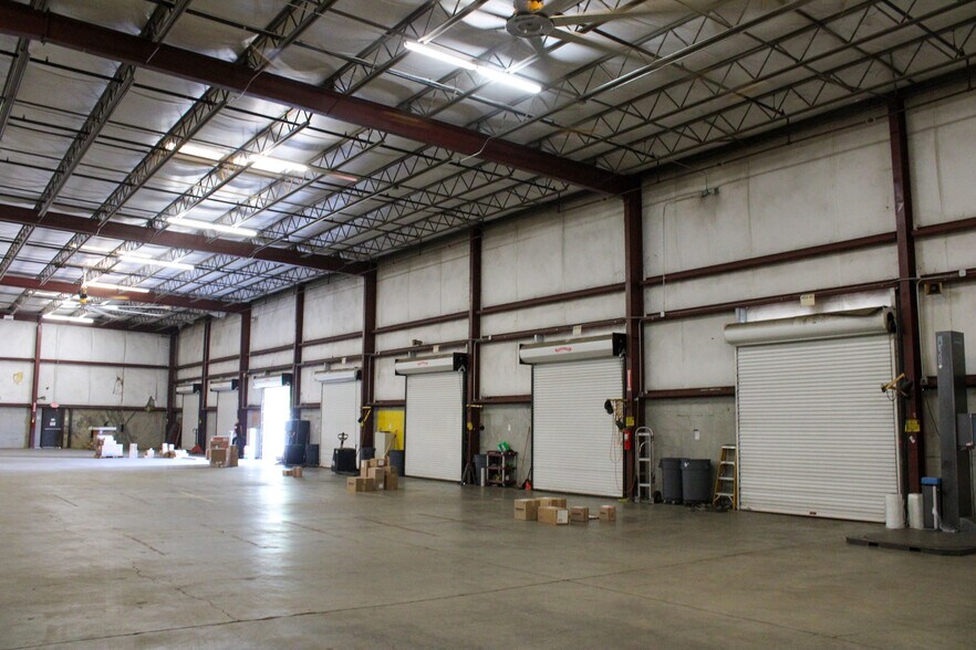 More Photos Of 1140 Jordan Rd, Huntsville Flex For Lease