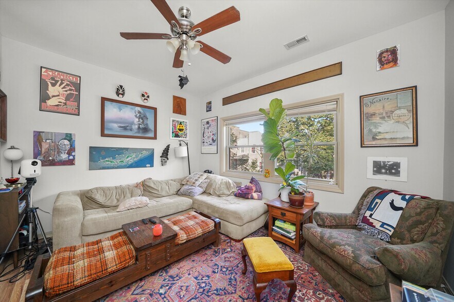 More Photos Of 3501 W Palmer St, Chicago Apartments For Sale