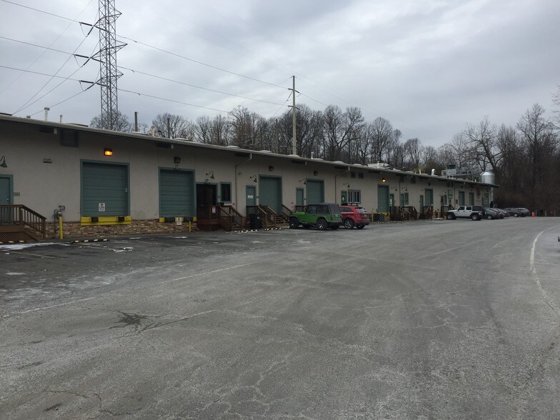 More Photos Of 510-520 Mill St, Vienna Truck Terminal For Lease