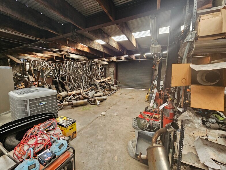 More Photos Of 1737 S Burlington Rd, Bridgeton Flex For Sale