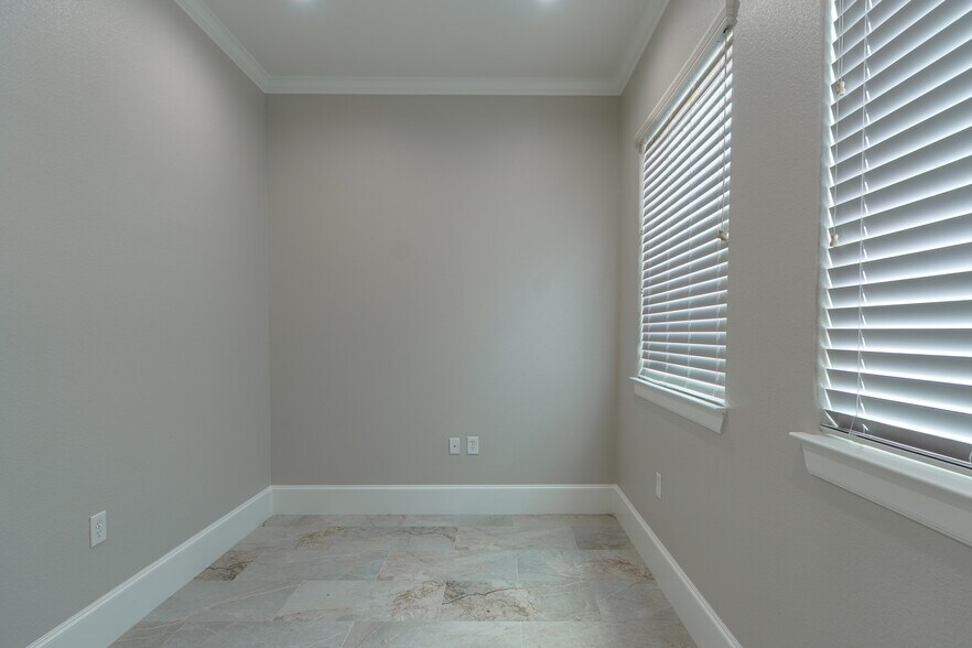 More Photos Of 12414 Spring Cypress Rd, Tomball Medical For Sale