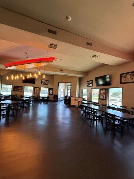 More Photos Of 3520 Nederland Ave, Nederland Restaurant For Sale