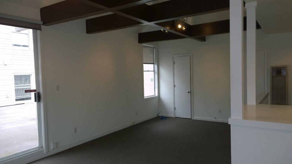 More Photos Of 2211 Lombard St, San Francisco Storefront Retail Office For Lease