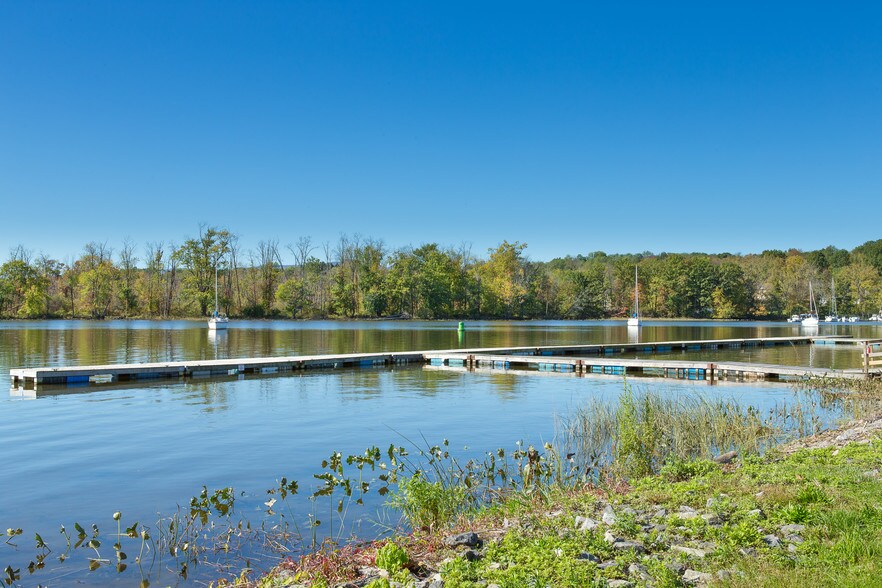 More Photos Of 7 Main St, Catskill Restaurant For Lease