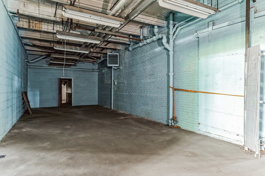 More Photos Of 2901-2927 N 20th St, Philadelphia Warehouse For Lease