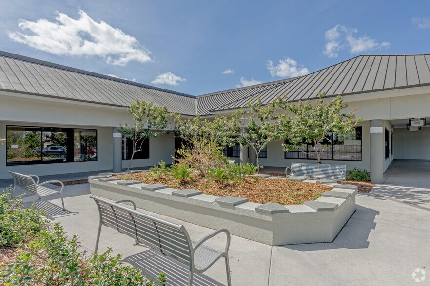 More Photos Of 6714-6864 Forest Hill Blvd, Greenacres General Retail For Lease