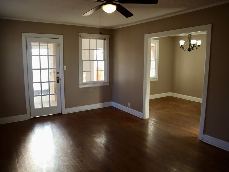More Photos Of 103 Morgan Ave, Smyrna Office Residential For Sale