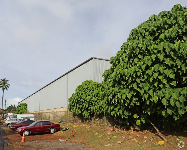 More Photos Of 94-133 Pahu St, Waipahu Warehouse For Lease