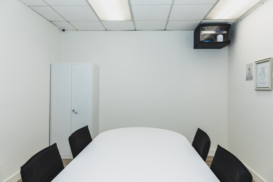 More Photos Of 111 N Jackson St, Glendale Office For Sale