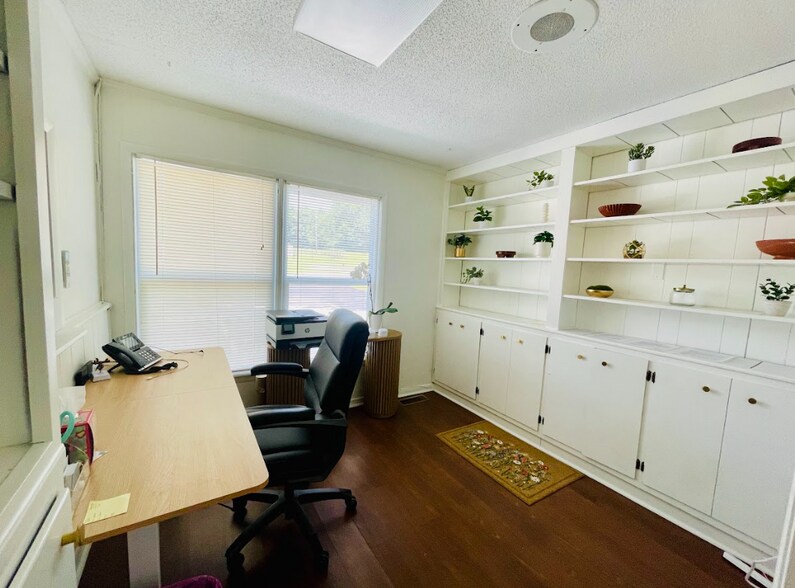 More Photos Of 1703 Grove St, Columbia Medical For Lease