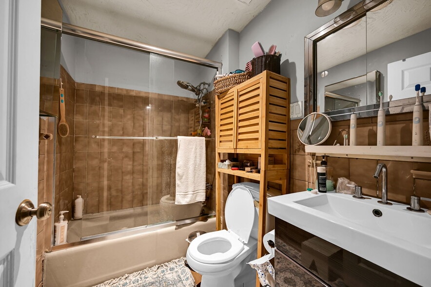 More Photos Of 1 Riverside Dr, Sleepy Hollow Village Apartments For Sale