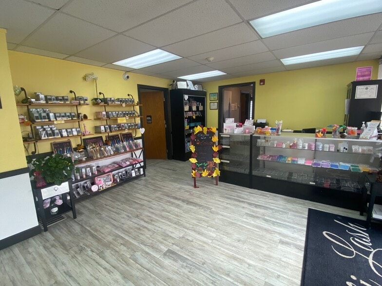 More Photos Of 1923 Post Rd, Warwick Medical For Sale