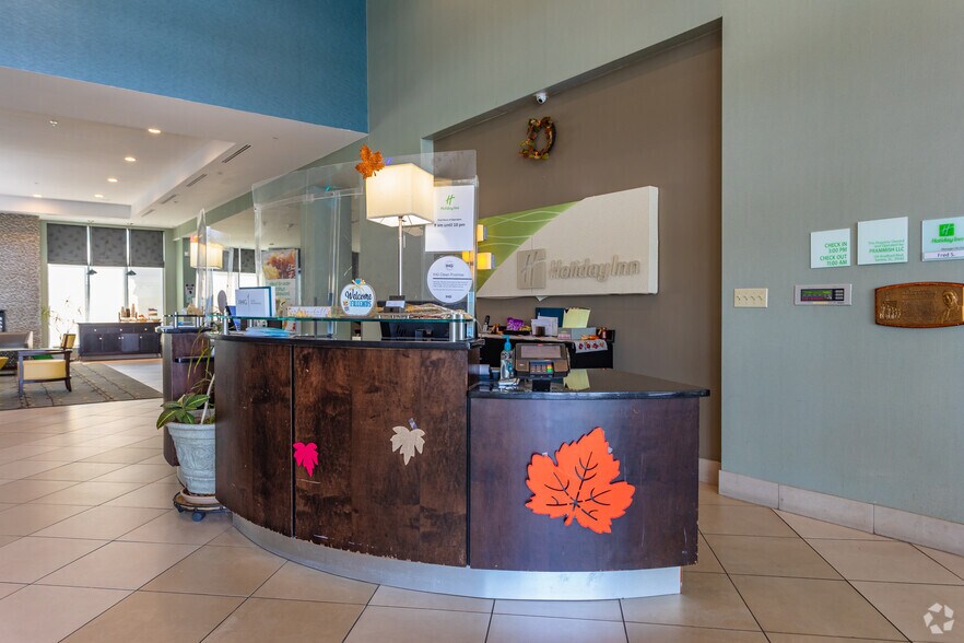 More Photos Of 139 Bradford Blvd, Santee Hotel For Sale