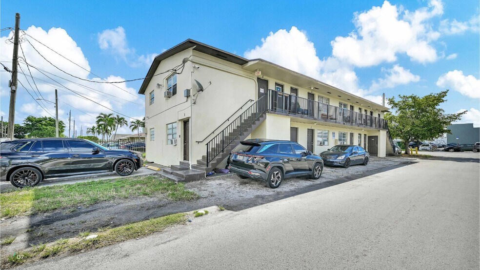 More Photos Of 324 NW 3rd St, Hallandale Beach Apartments For Sale