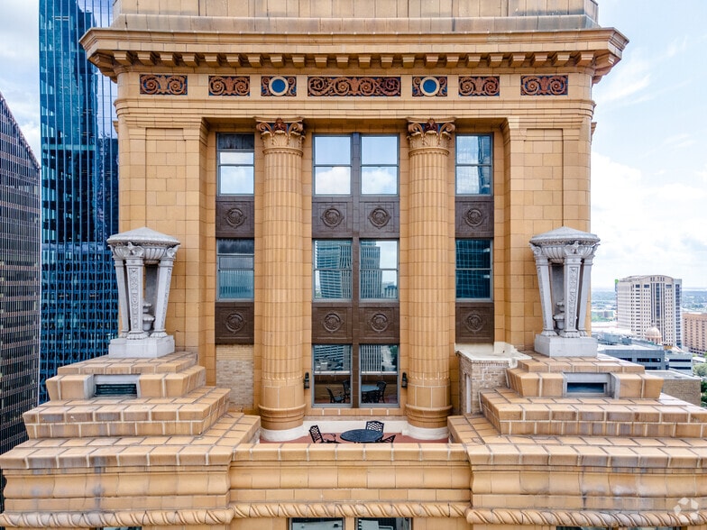 More Photos Of 808 Travis St, Houston Office For Lease