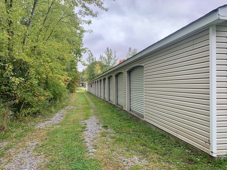 More Photos Of 6978 E State St, Hermitage Specialty For Sale