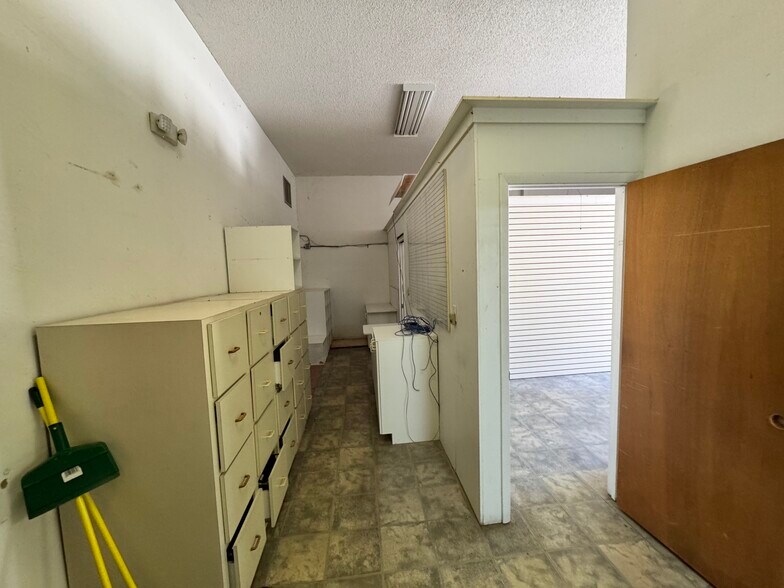More Photos Of 601 Lemon St, Port Orange Warehouse For Sale