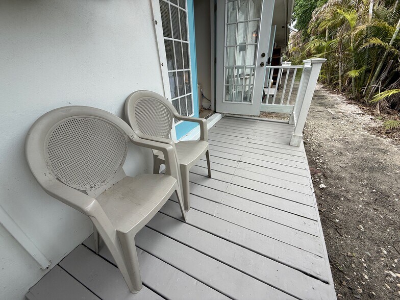 More Photos Of 2502 Tamarind Dr, Hutchinson Island Hotel For Sale